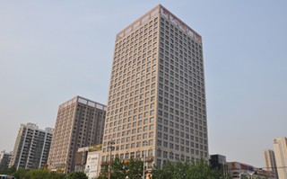 合肥新天地足球场从哪上去，合肥新天地足球场从哪上去坐地铁